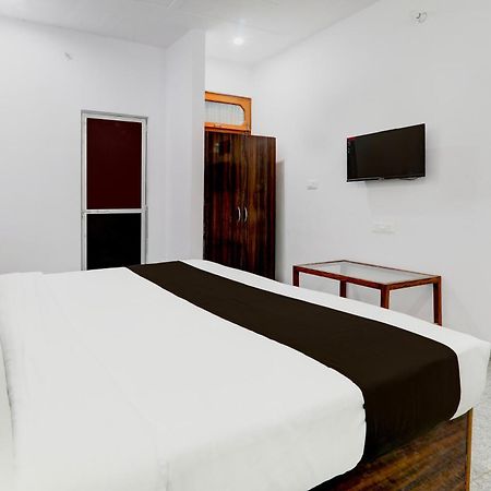 Hotel O White House Hasanganj Екстериор снимка