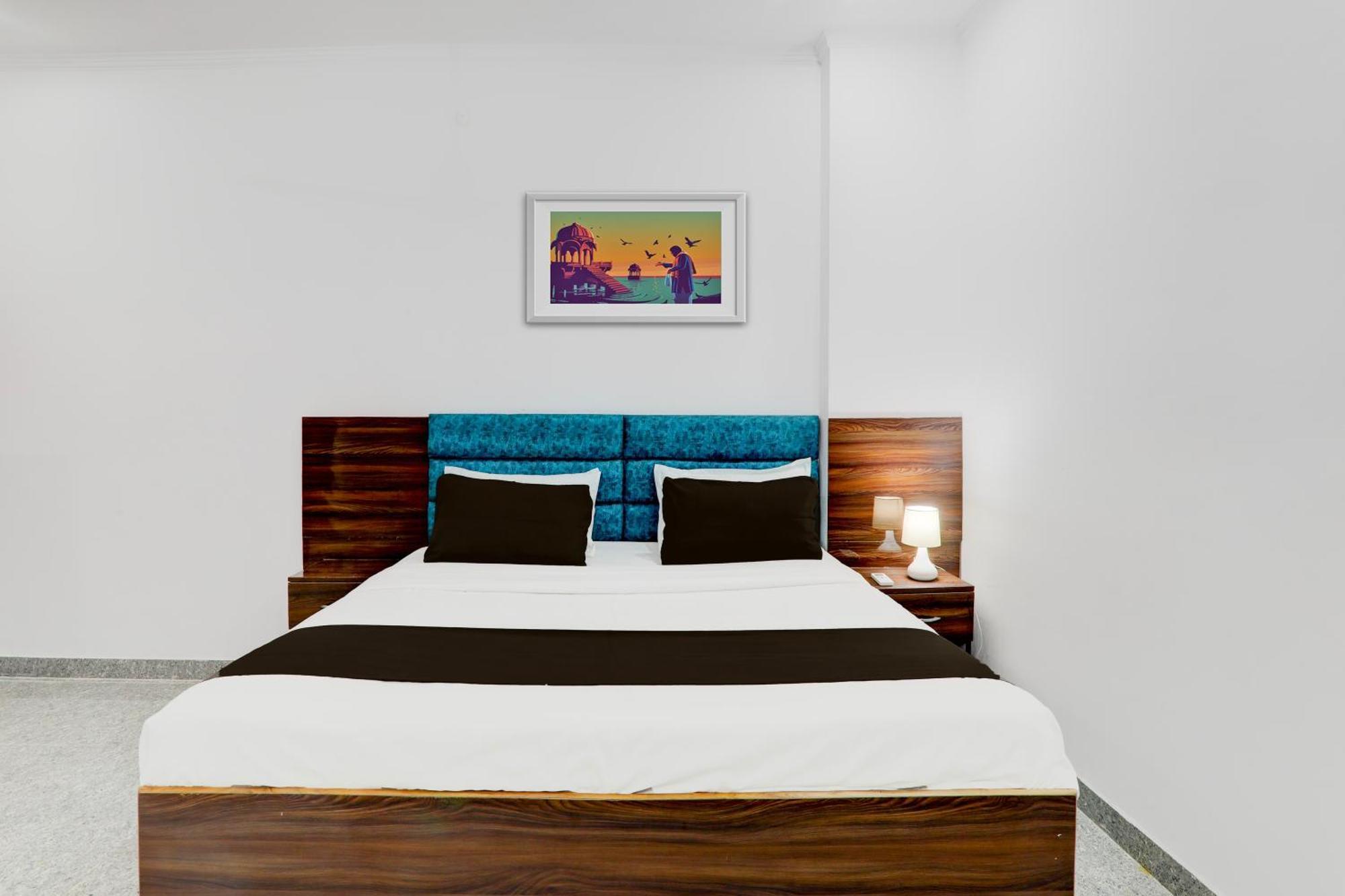 Hotel O White House Hasanganj Екстериор снимка